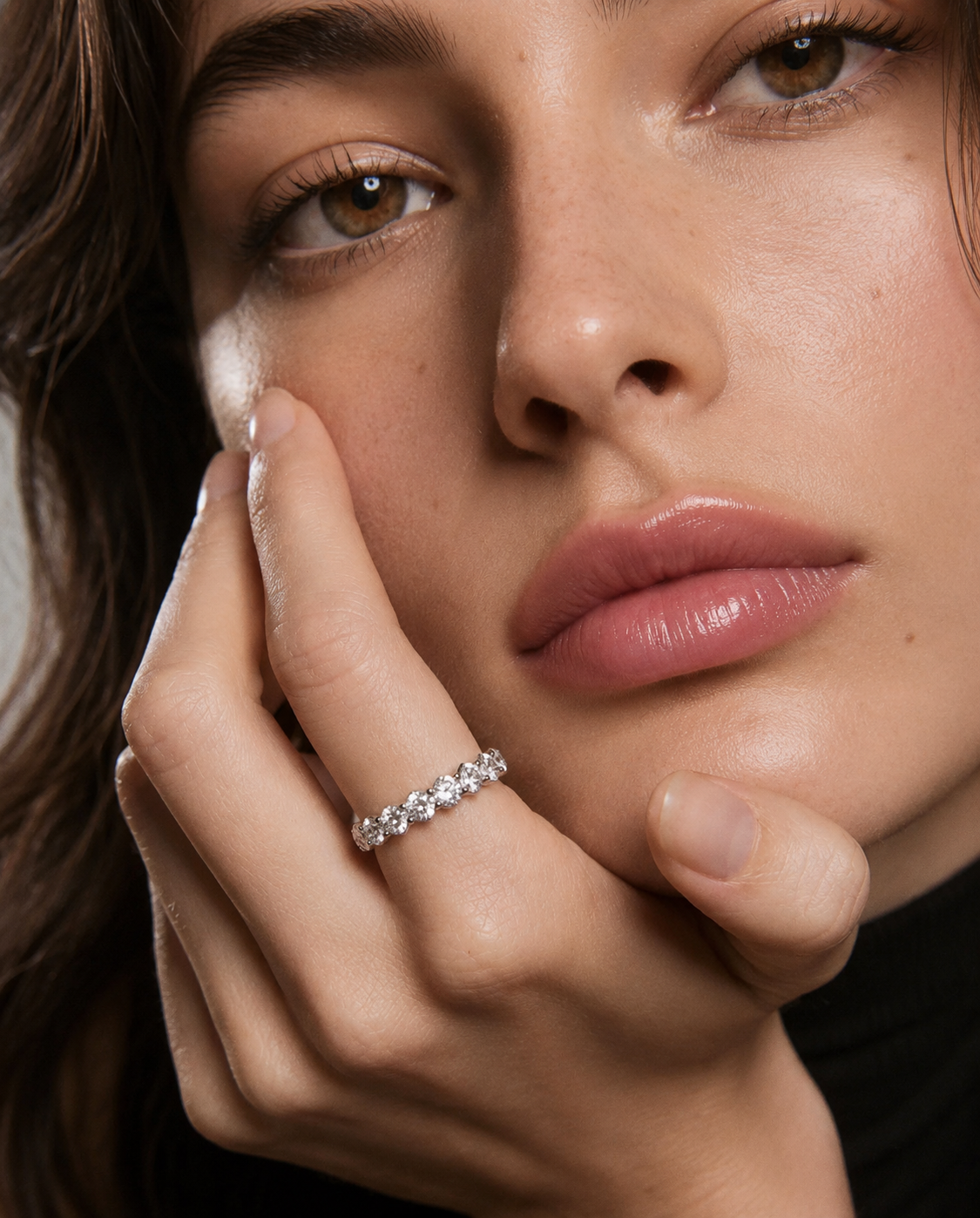 LUMI SEVEN STONE RING