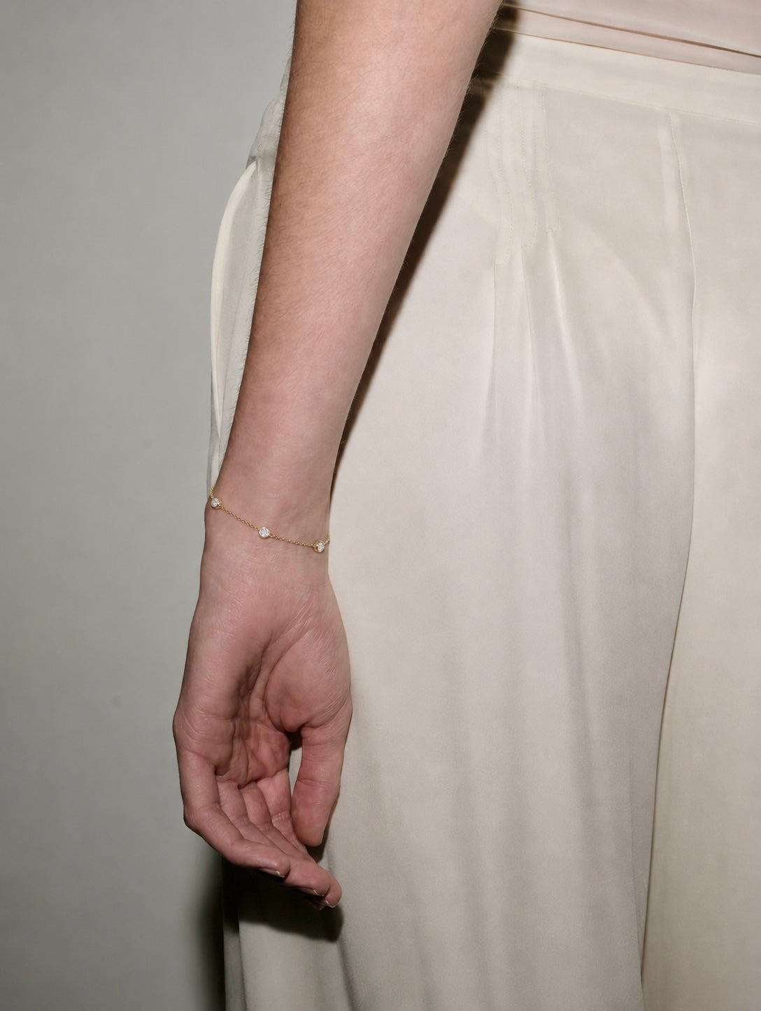 Moone BEZEL DIAMOND BRACELET in gold with lab-grown diamonds
