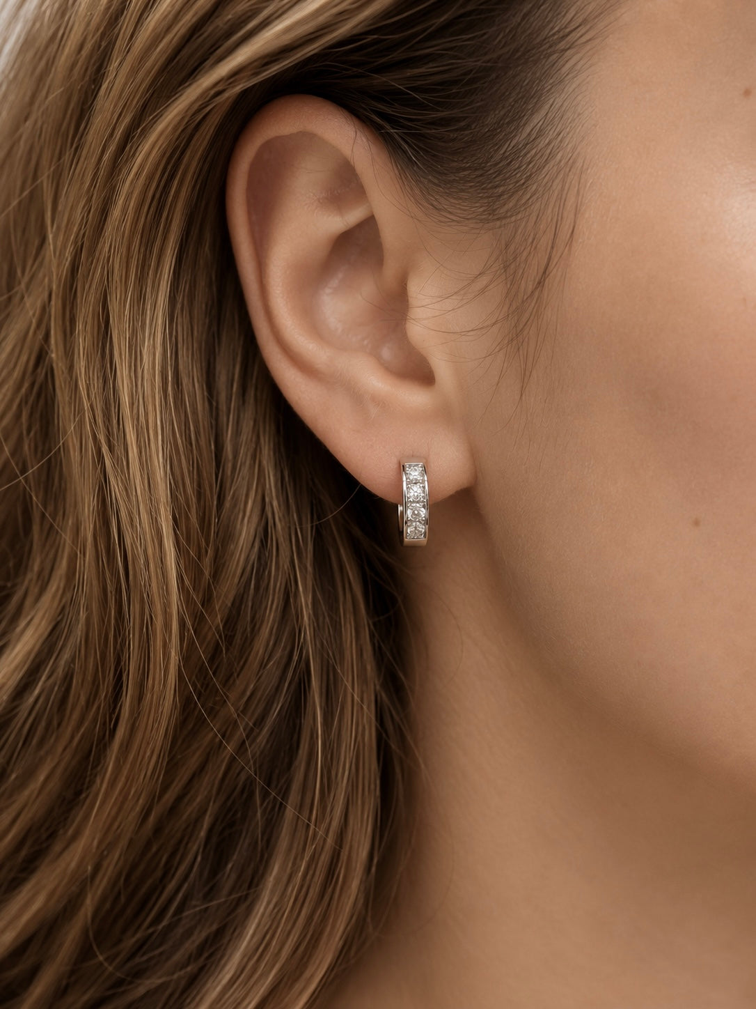 Moone DIAMOND LINE HUGGIES with lab-grown diamonds