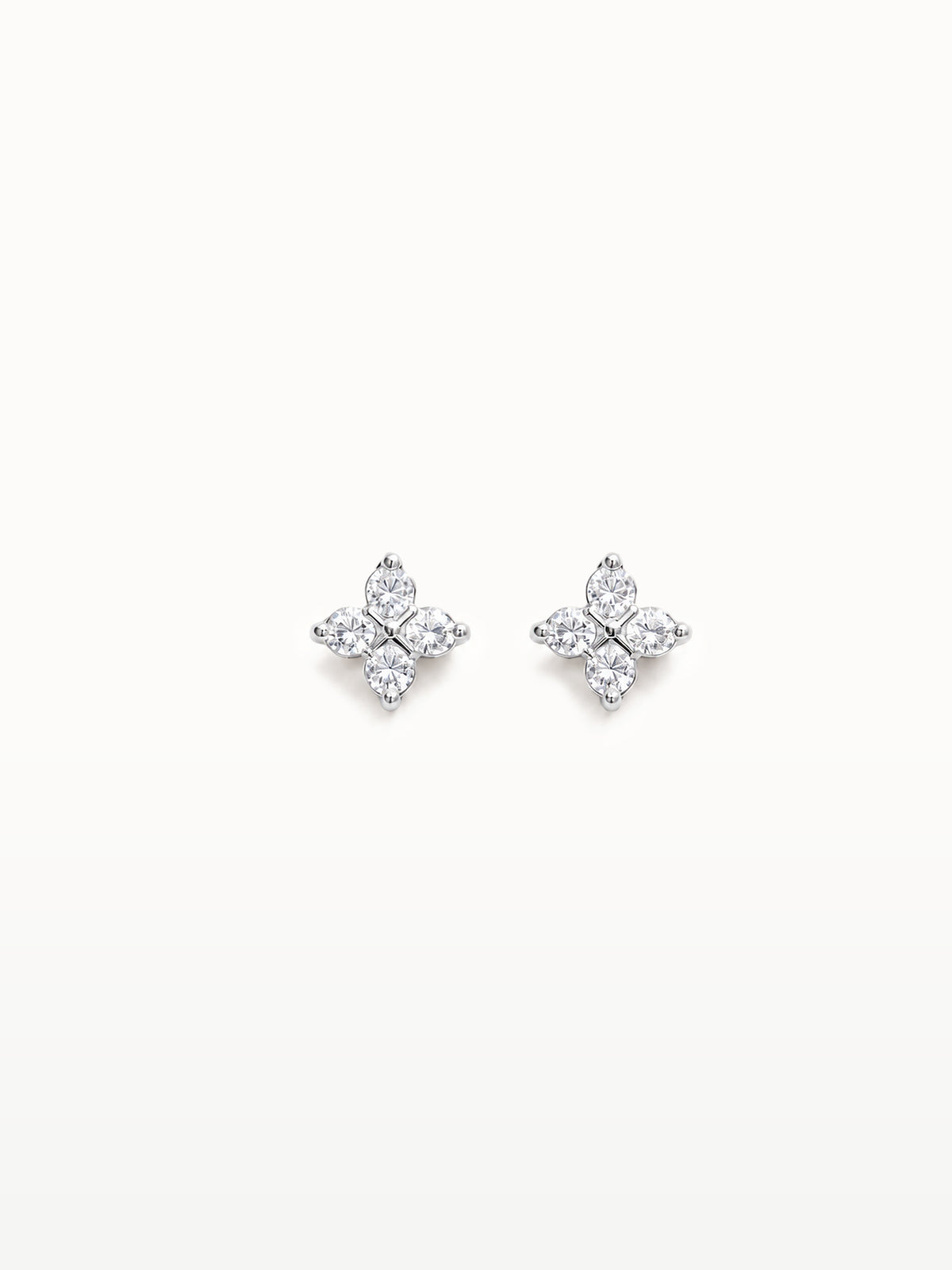 Moone PETITE LUCKY CLOVER DIAMOND STUDS in silver with lab-grown diamonds